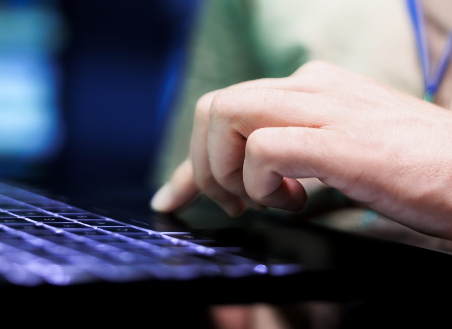 WiFi 7, WiFi 6, conectividad avanzada, tecnología WiFi, velocidad de internet, Nimbo Móvil, ofertas de fibra, fibra y móvil, internet para estudiantes, plan estudiantes, internet de alta velocidad, comparativa WiFi, futuro de la conectividad, ancho de banda, latencia baja, multi-link operation, eficiencia energética, mejor conexión WiFi